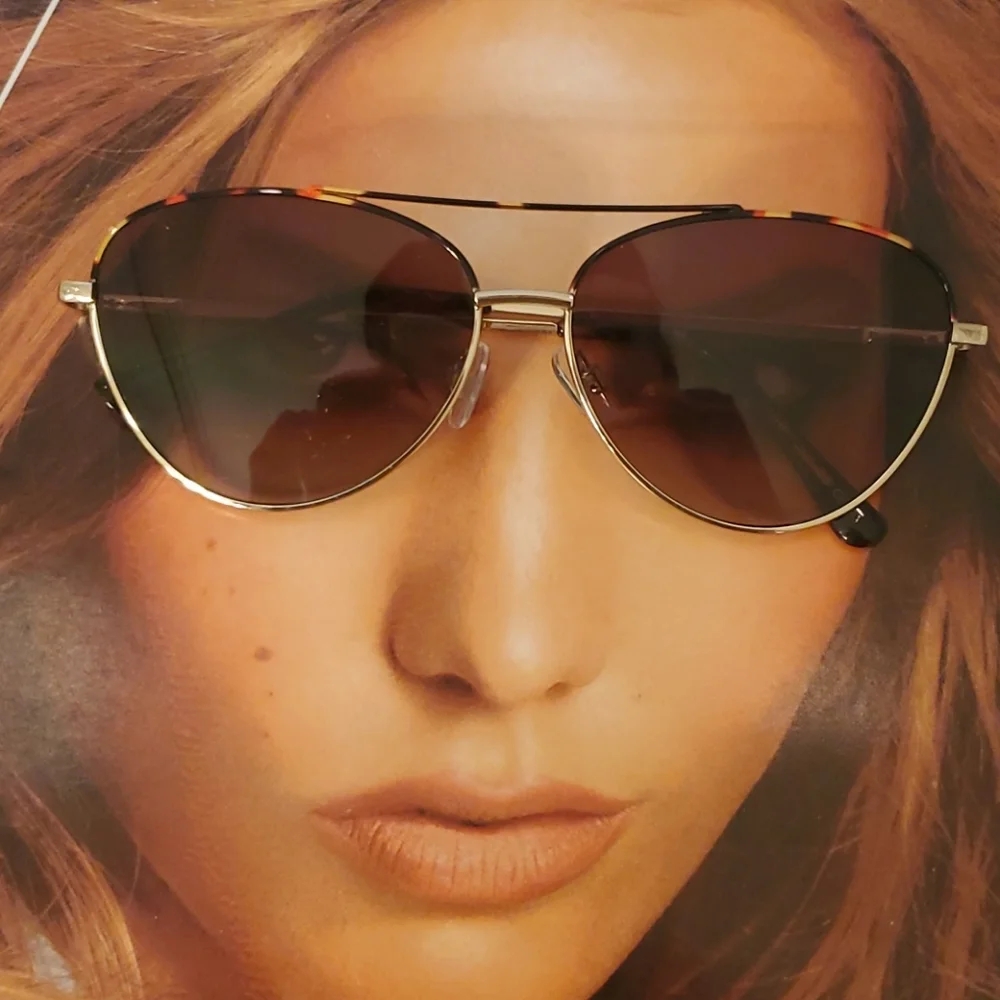 Aviator sunglasses gold and tortoises frame worn one time